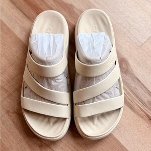 CROCS Getaway Strappy Sandal